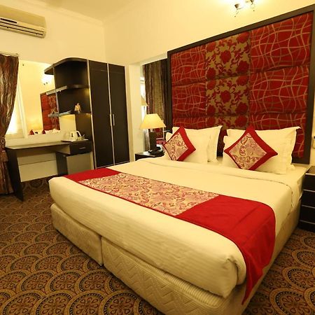 Hotel Capitol Hills - Greater Kailash Delhi Nova Deli Exterior foto