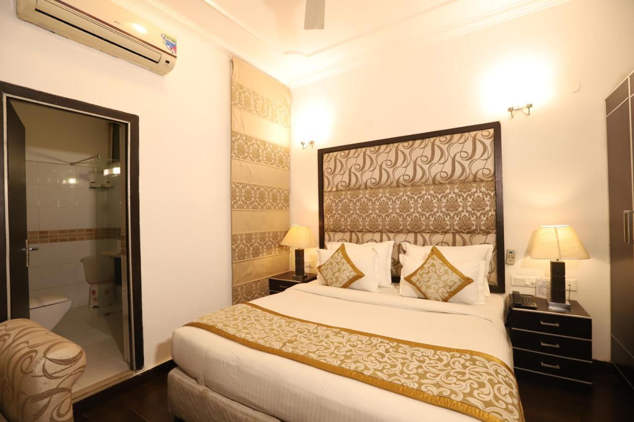 Hotel Capitol Hills - Greater Kailash Delhi Nova Deli Exterior foto