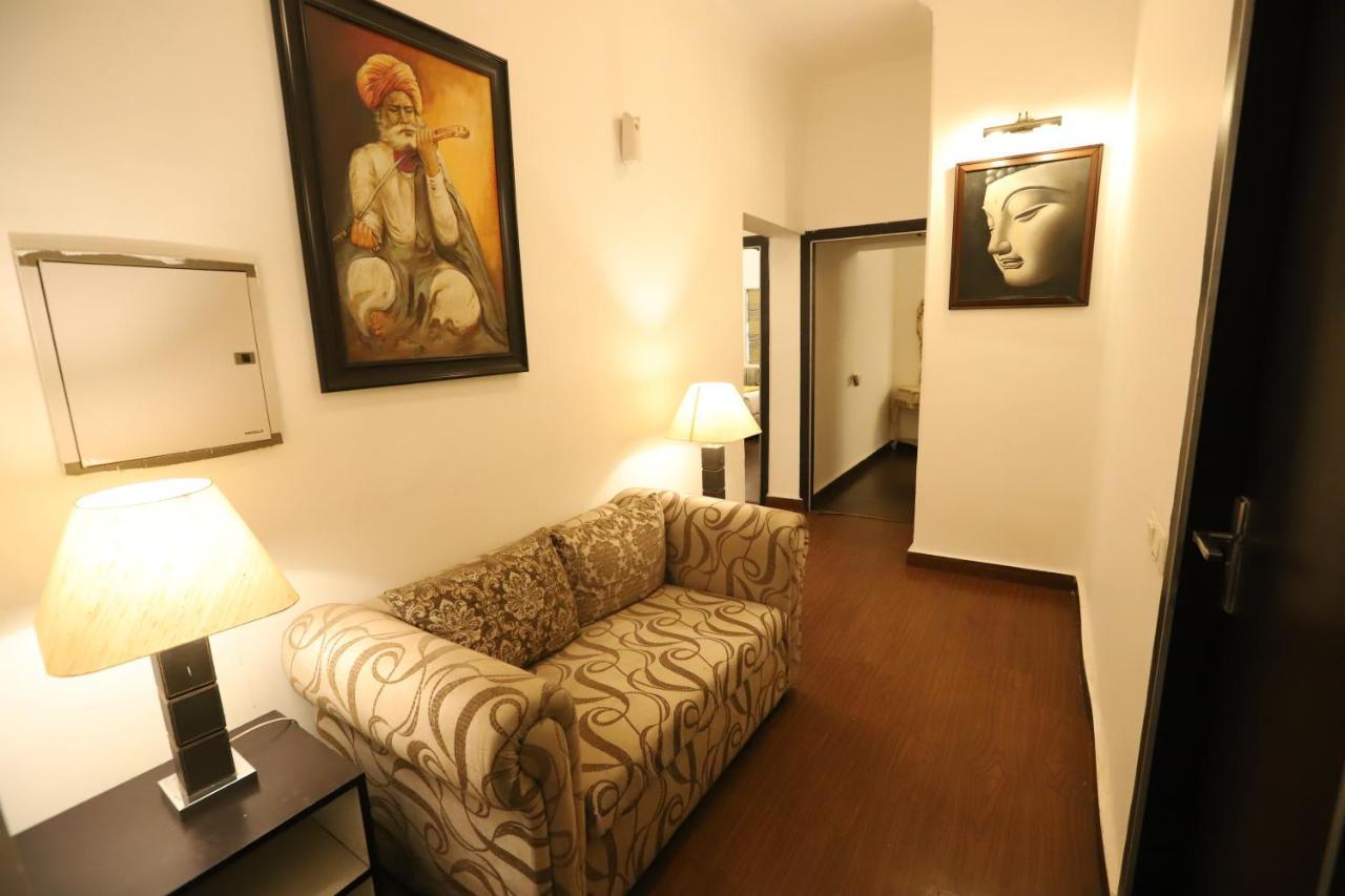 Hotel Capitol Hills - Greater Kailash Delhi Nova Deli Exterior foto