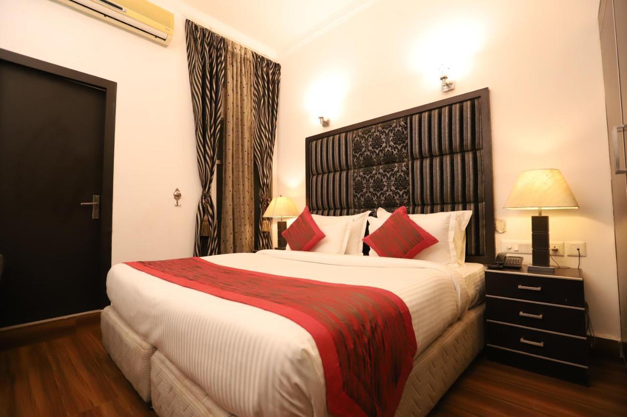 Hotel Capitol Hills - Greater Kailash Delhi Nova Deli Exterior foto