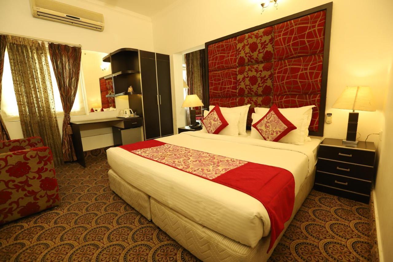 Hotel Capitol Hills - Greater Kailash Delhi Nova Deli Exterior foto