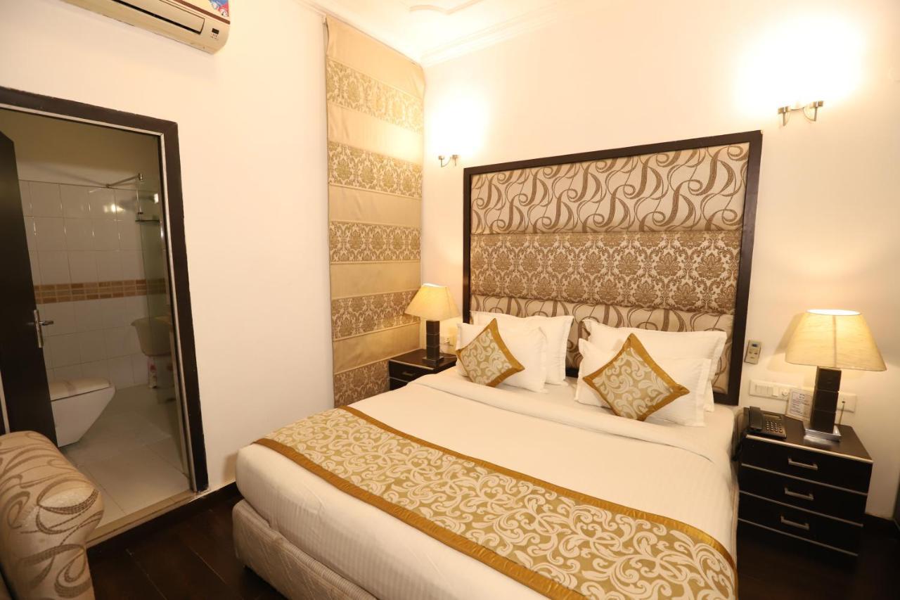 Hotel Capitol Hills - Greater Kailash Delhi Nova Deli Exterior foto