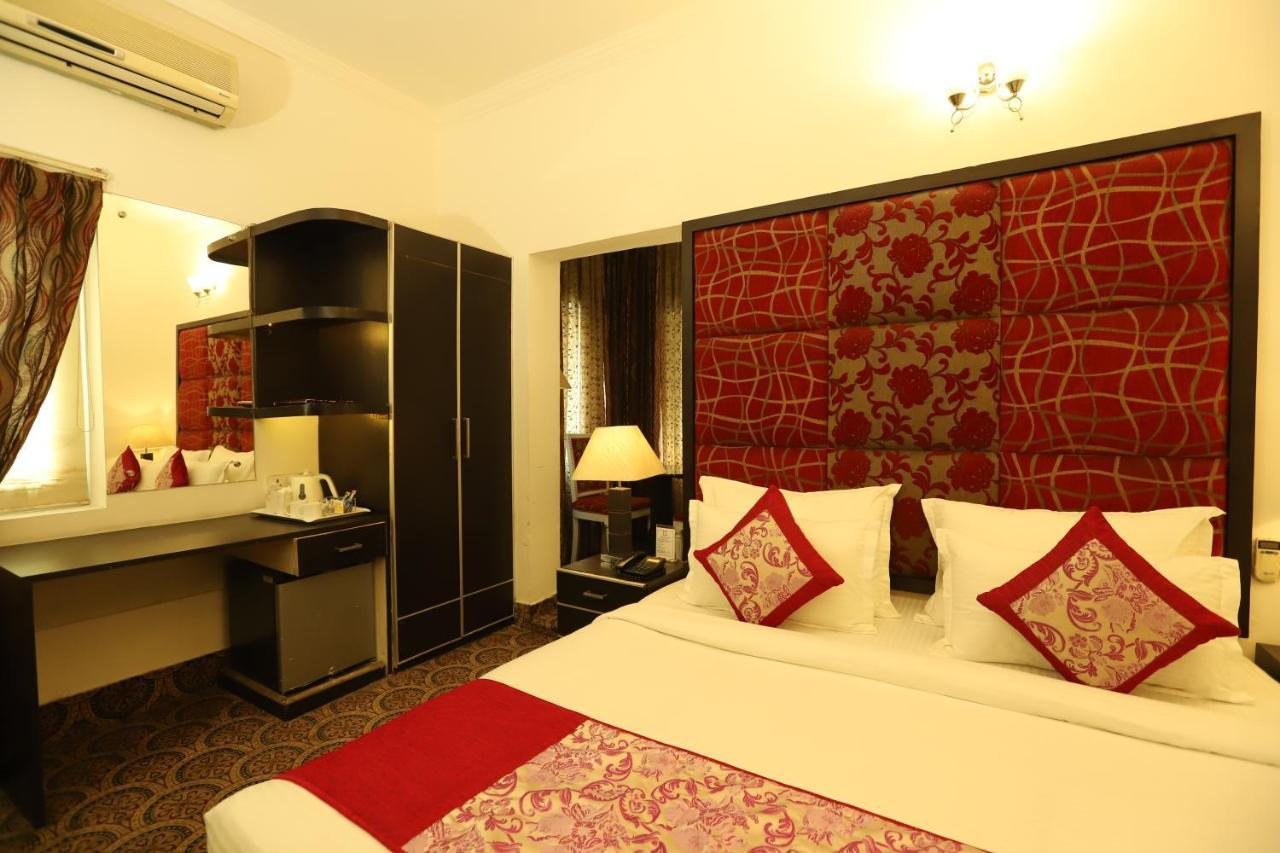Hotel Capitol Hills - Greater Kailash Delhi Nova Deli Exterior foto